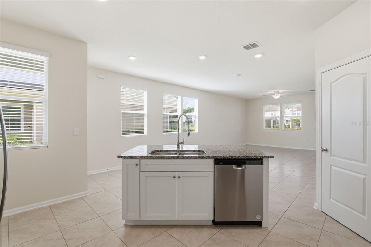 108 REDBUD ROAD — photo 13 of 55