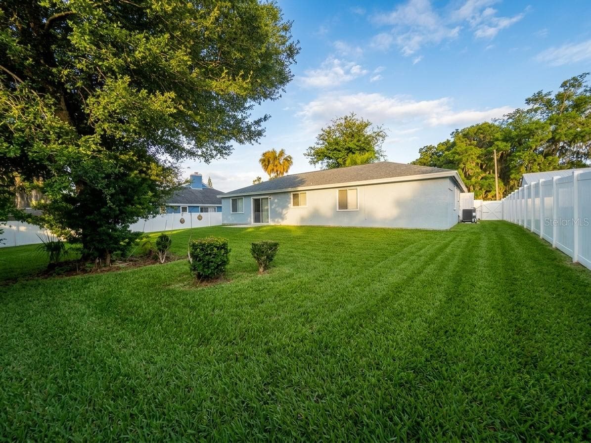 1029 WINDSONG CIRCLE — photo 3 of 11