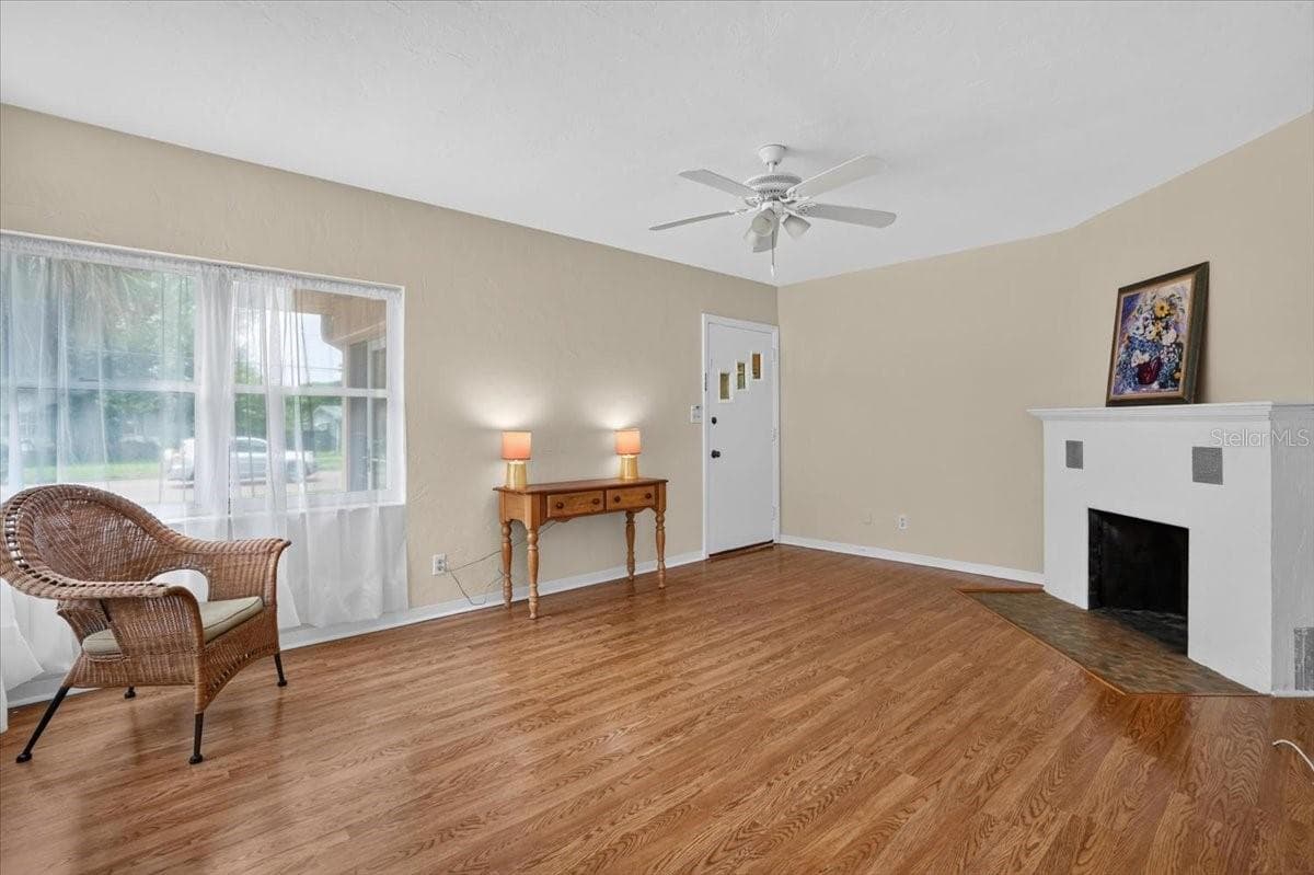 2850 9TH AVENUE — photo 8 of 48