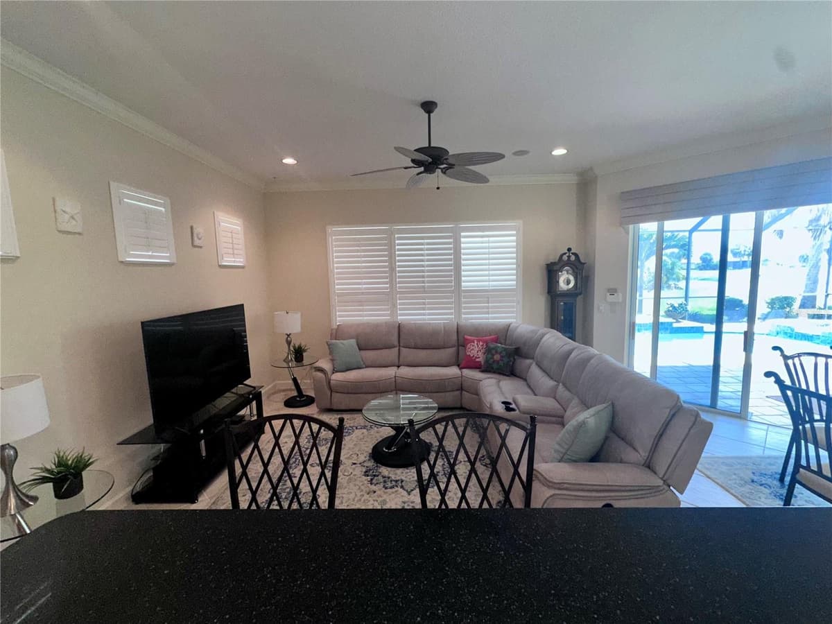 194 MONTELLUNA DRIVE — photo 19 of 91
