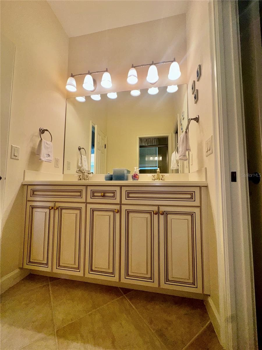 194 MONTELLUNA DRIVE — photo 53 of 91