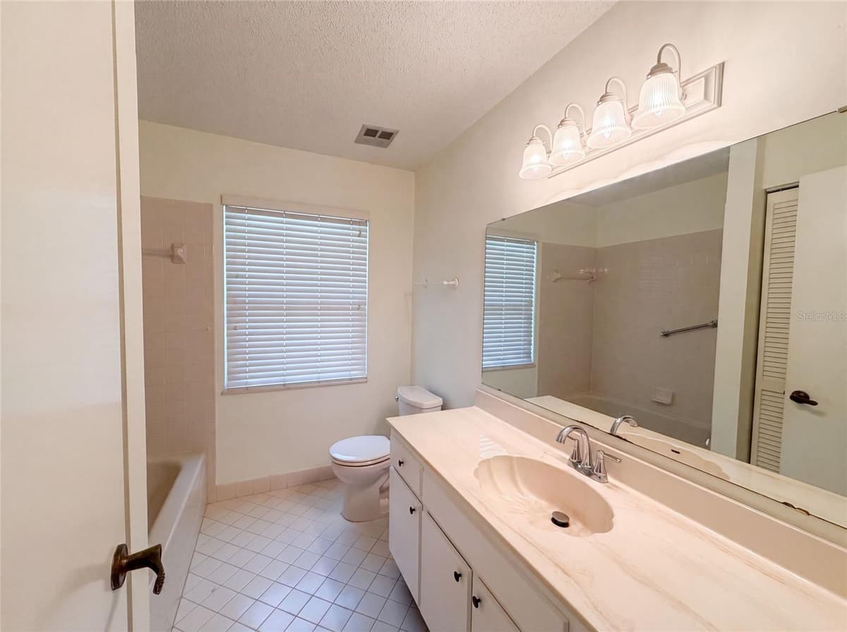 228 BOB WHITE COURT — photo 14 of 18