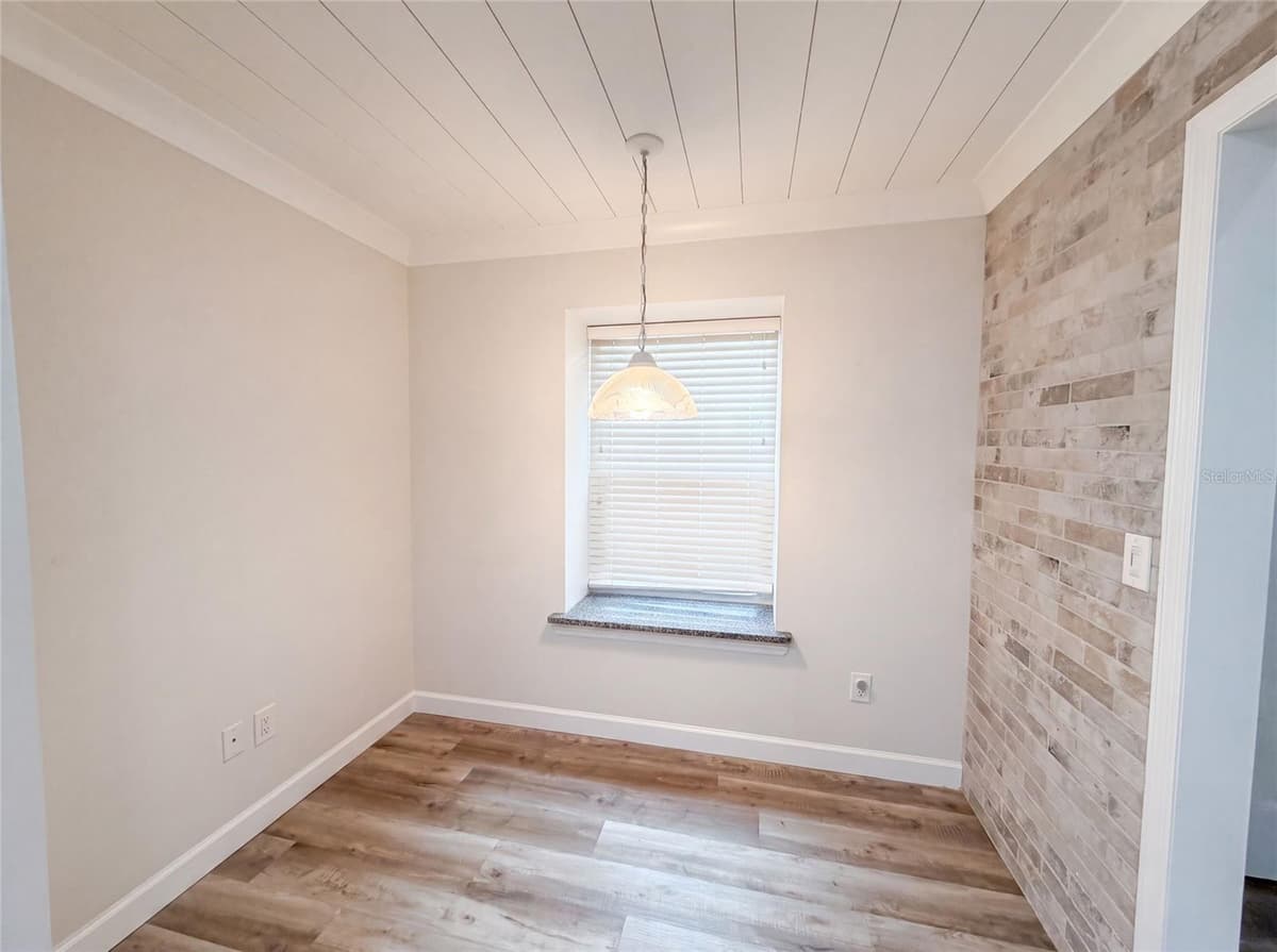 228 BOB WHITE COURT — photo 9 of 18