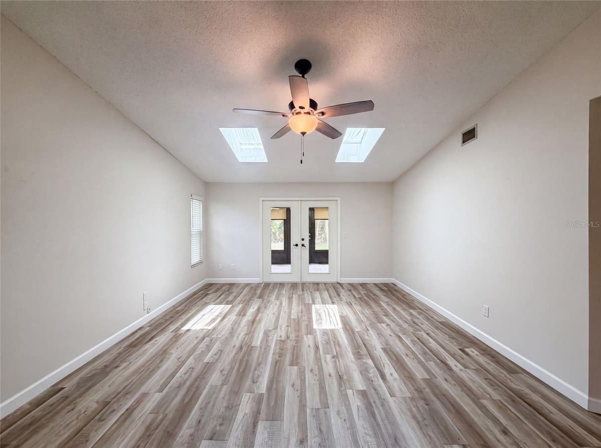 228 BOB WHITE COURT — photo 3 of 18