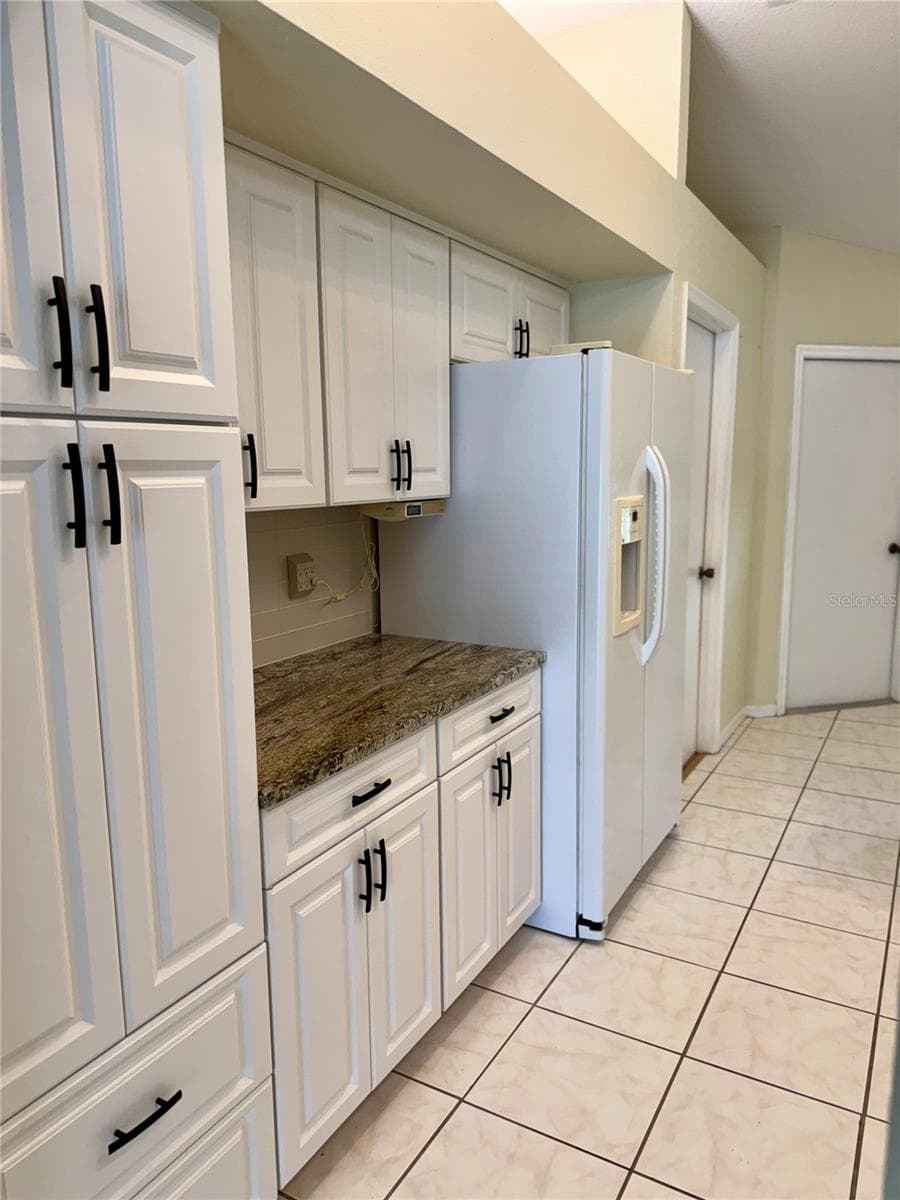 3670 LAKE BOULEVARD — photo 8 of 20