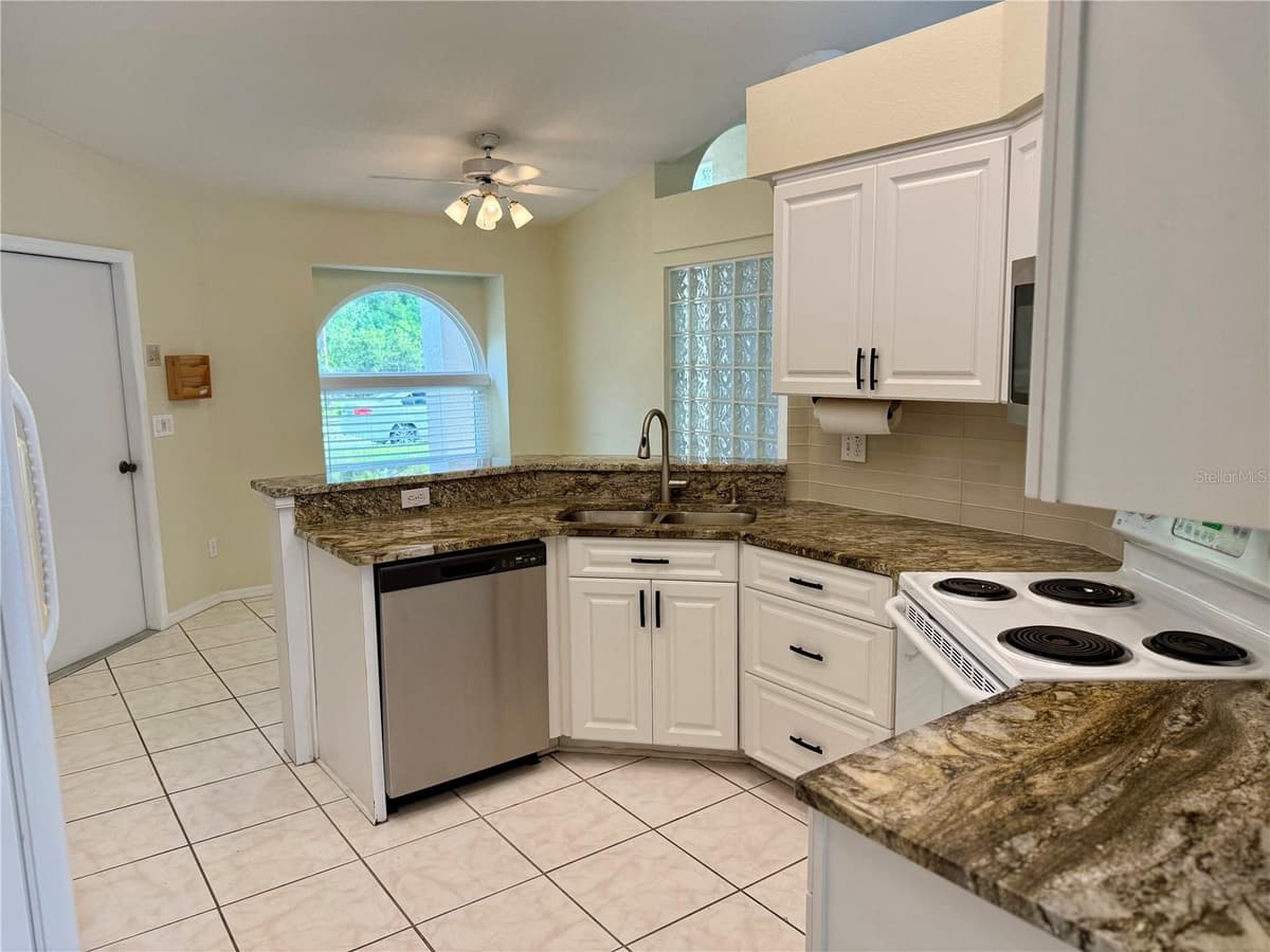 3670 LAKE BOULEVARD — photo 6 of 20