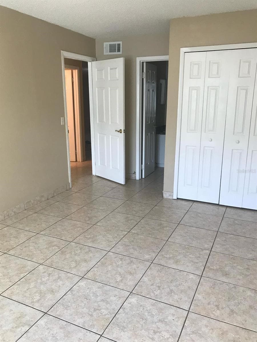 9911 TURF COURT — photo 5 of 12