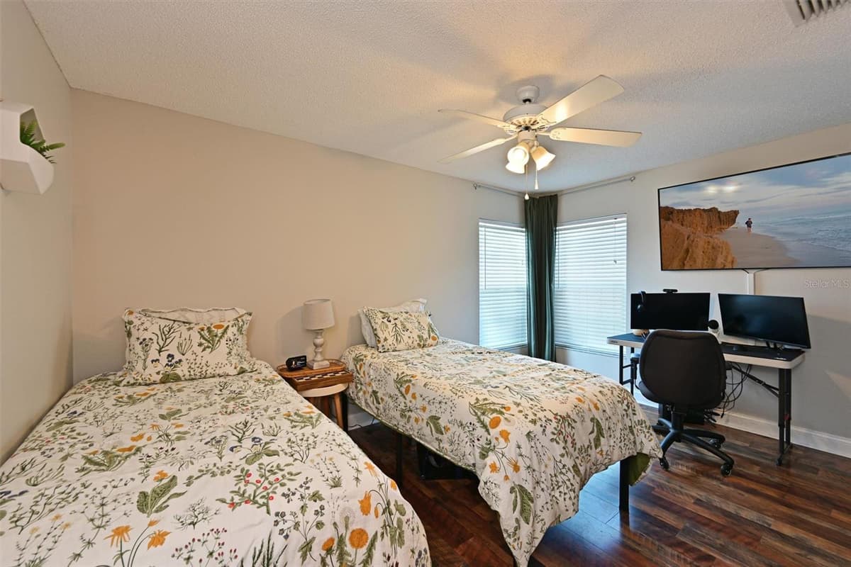 4427 MURFIELD DRIVE — photo 15 of 31