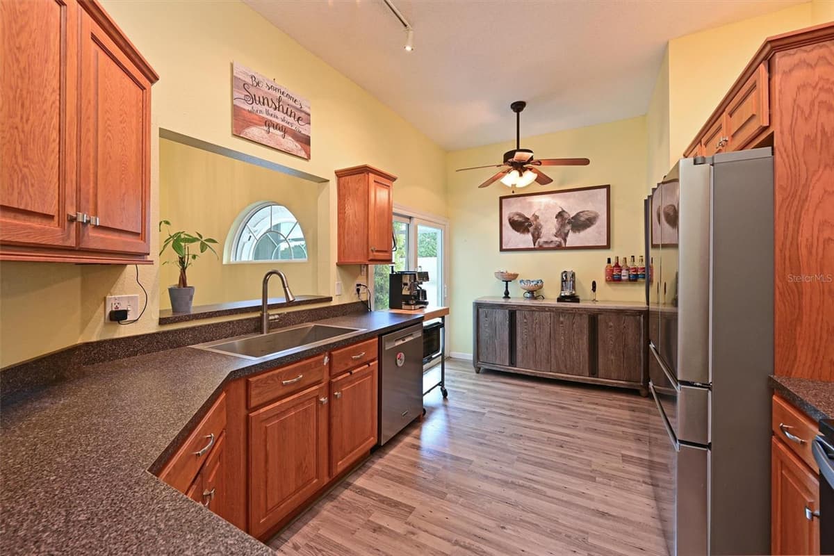 4427 MURFIELD DRIVE — photo 9 of 31