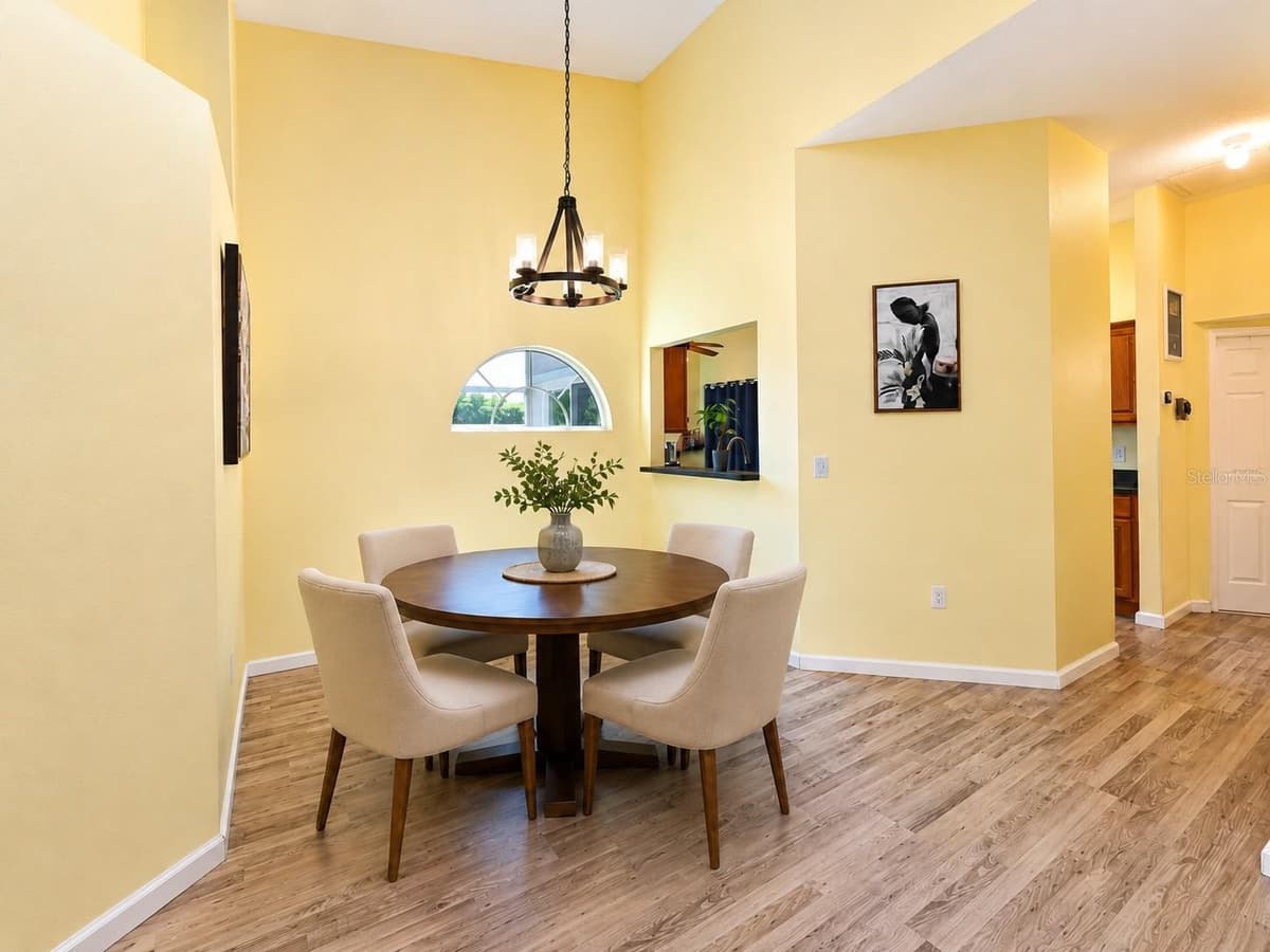4427 MURFIELD DRIVE — photo 11 of 31