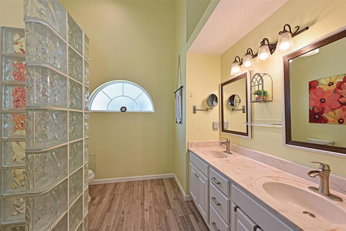 4427 MURFIELD DRIVE — photo 14 of 31