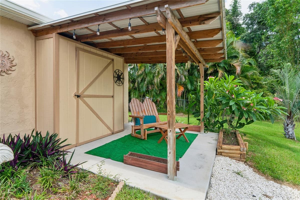 10681 SEMINOLE FOREST STREET — photo 25 of 71