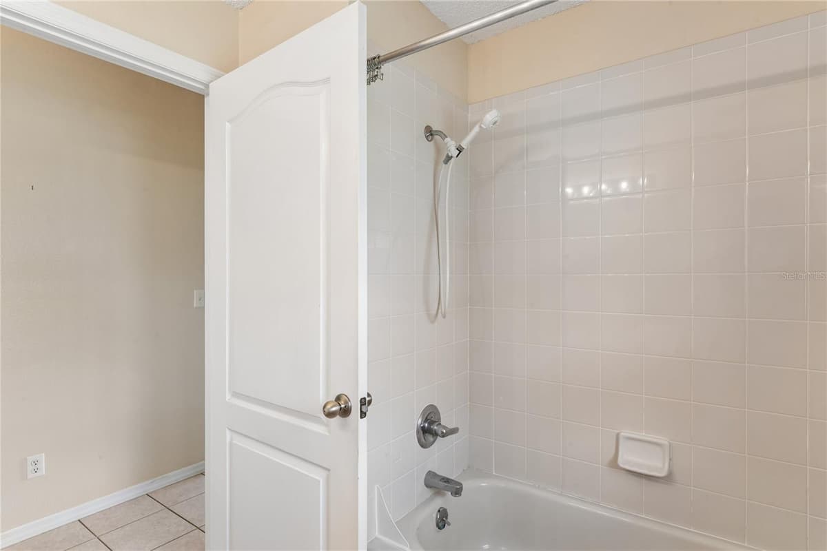 2208 WORTHINGTON GREENS DRIVE — photo 42 of 64
