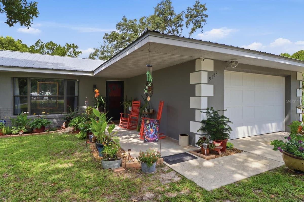 9188 COMMODORE DRIVE — photo 2 of 42