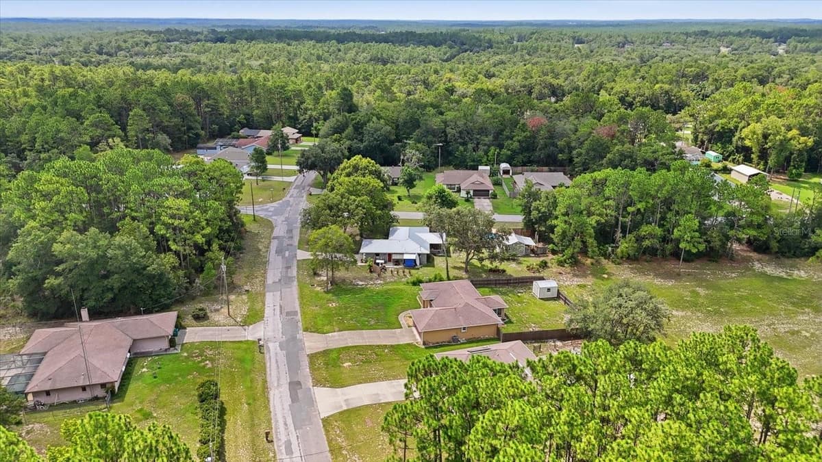 9188 COMMODORE DRIVE — photo 37 of 42