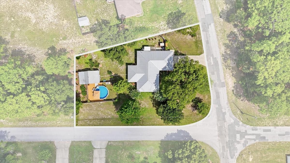 9188 COMMODORE DRIVE — photo 3 of 42