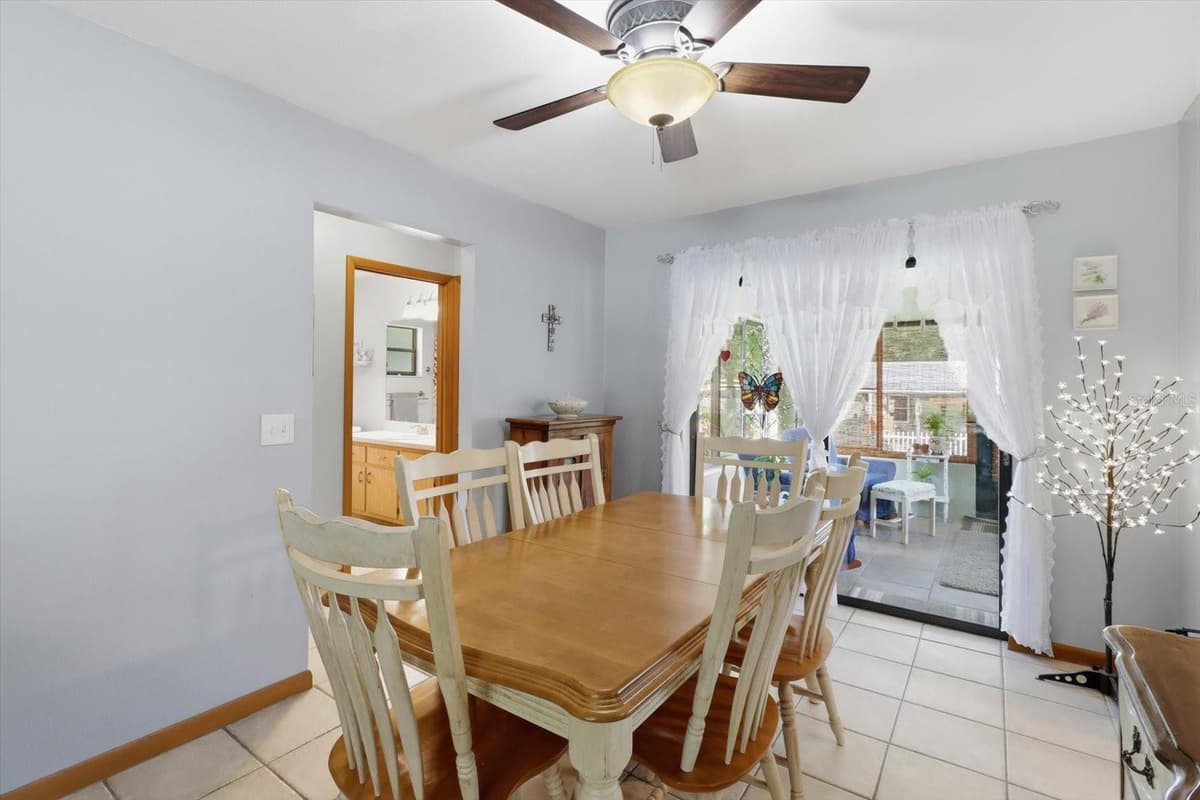 9188 COMMODORE DRIVE — photo 7 of 42
