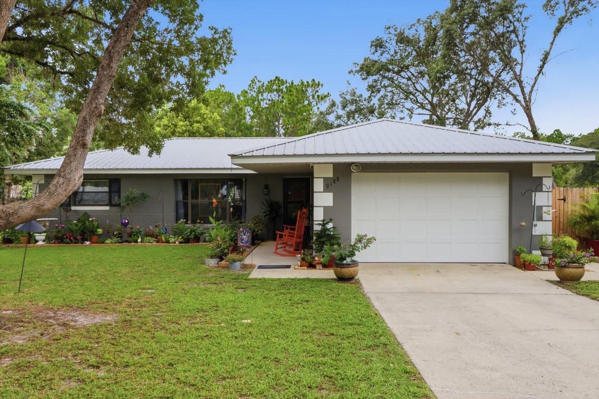 9188 COMMODORE DRIVE — photo 34 of 42
