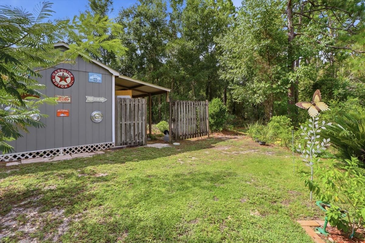 9188 COMMODORE DRIVE — photo 22 of 42