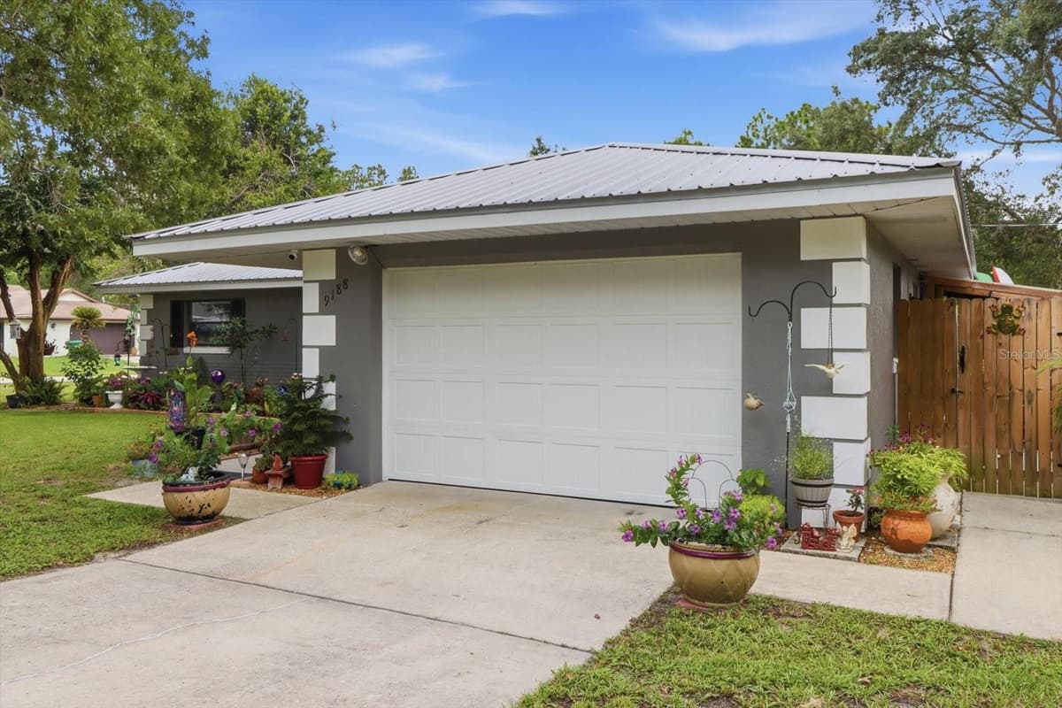 9188 COMMODORE DRIVE — photo 35 of 42