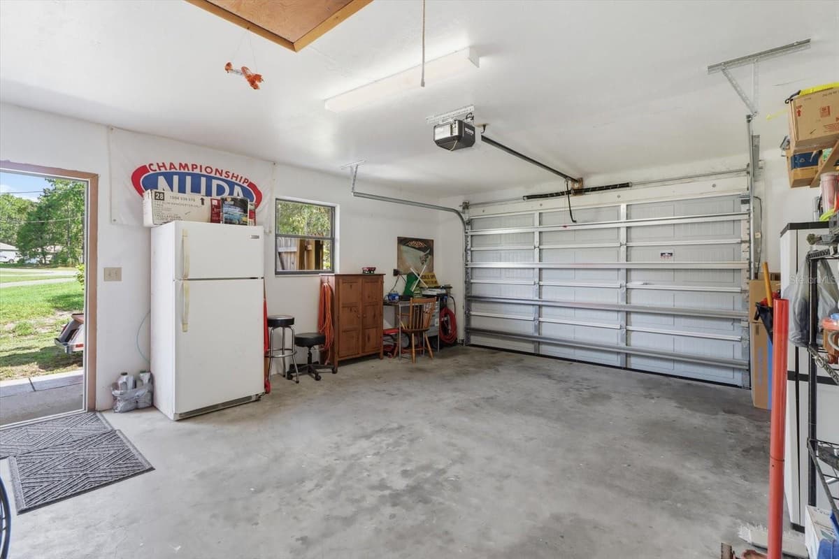 9188 COMMODORE DRIVE — photo 17 of 42