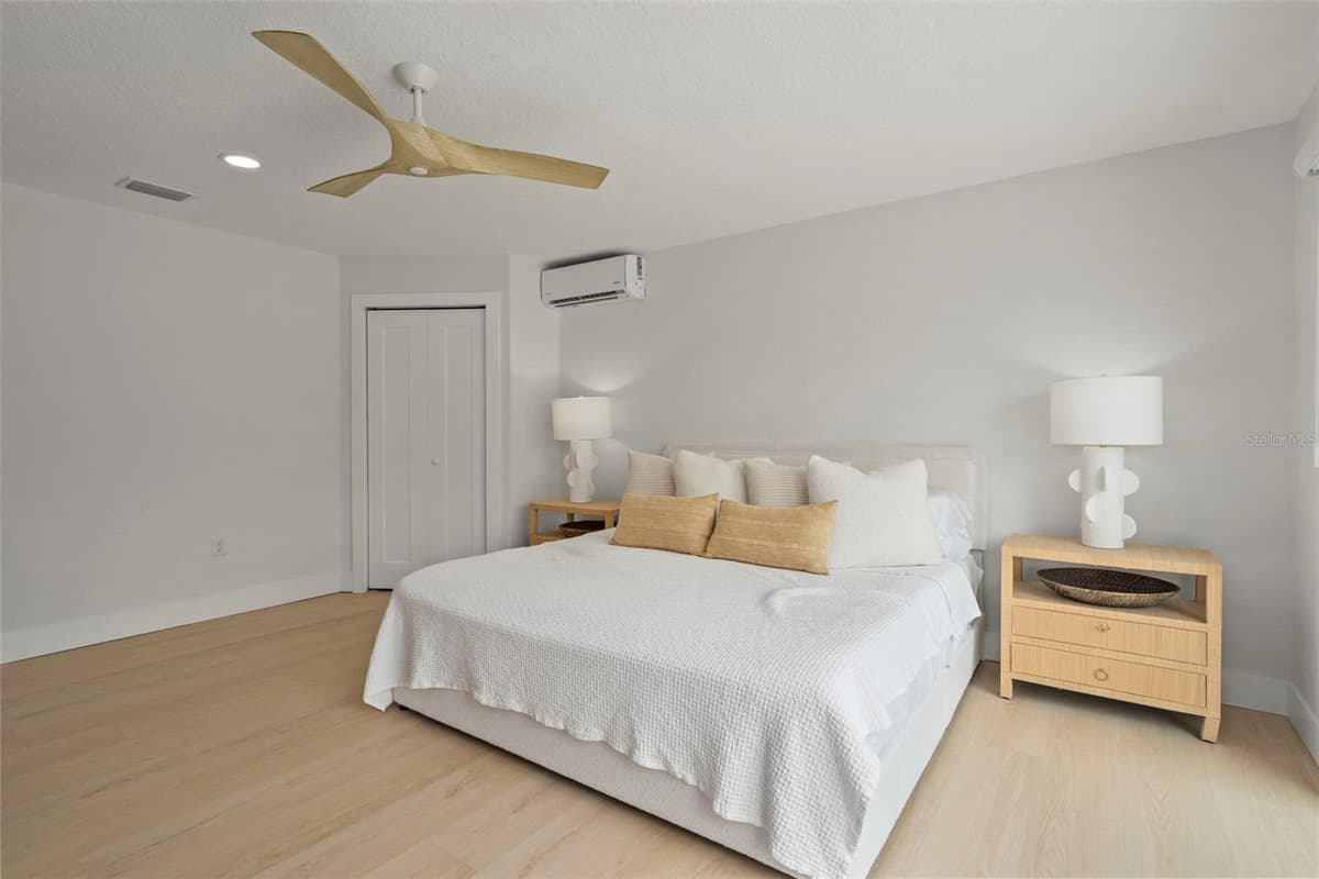 5548 LEEWARD LANE — photo 33 of 64