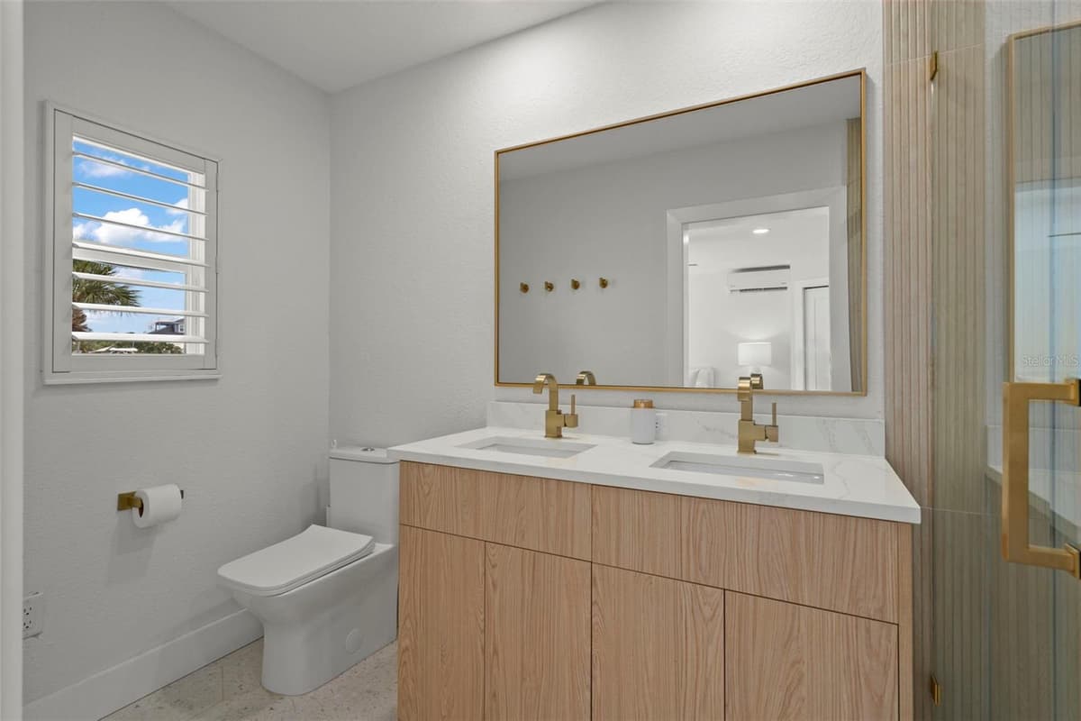 5548 LEEWARD LANE — photo 36 of 64