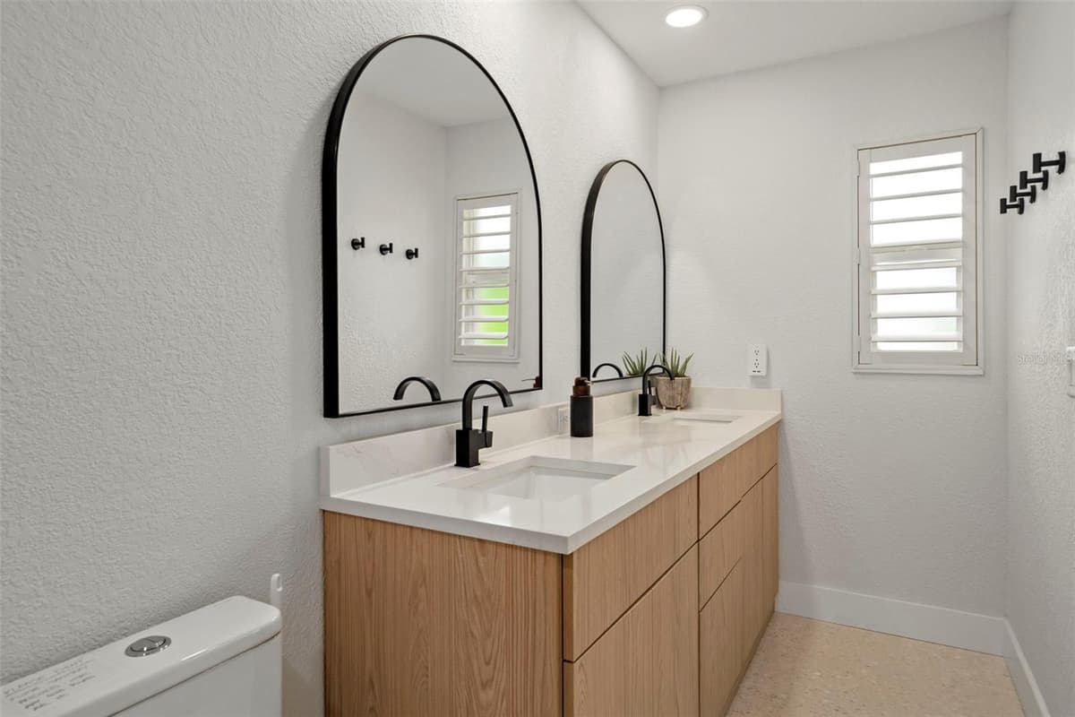 5548 LEEWARD LANE — photo 41 of 64