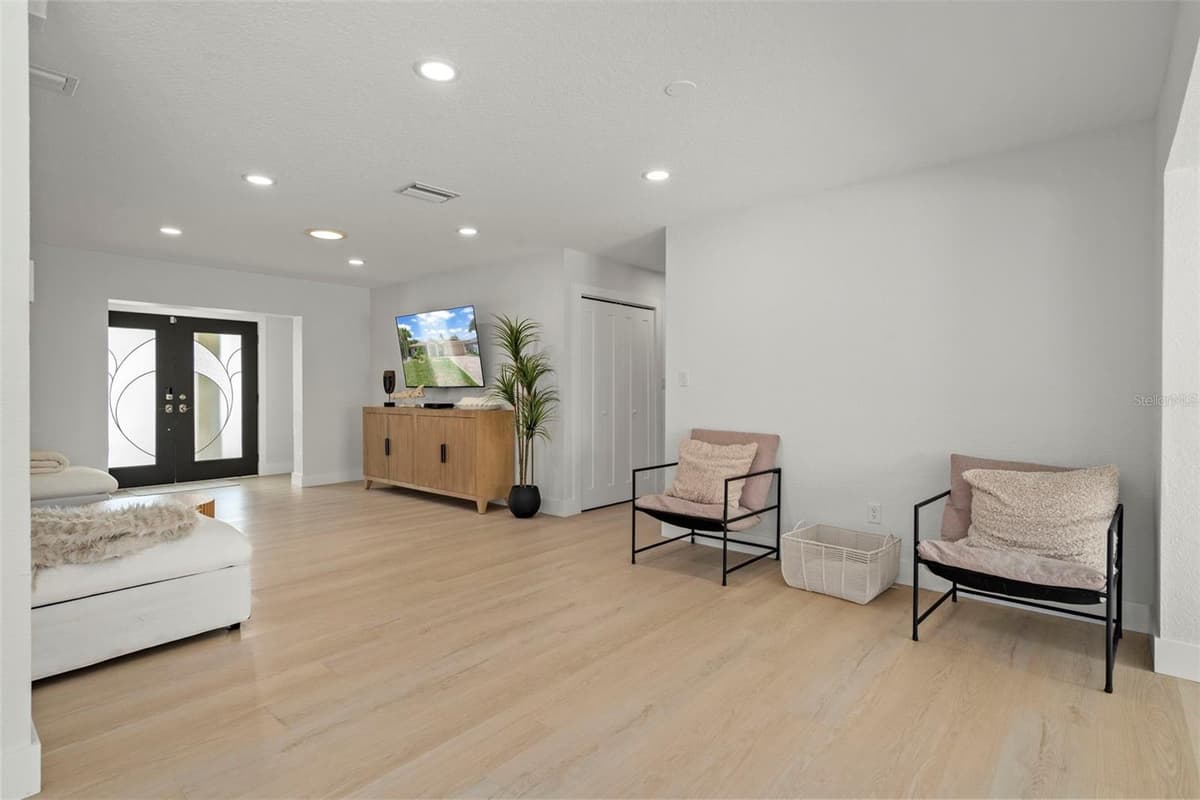 5548 LEEWARD LANE — photo 19 of 64