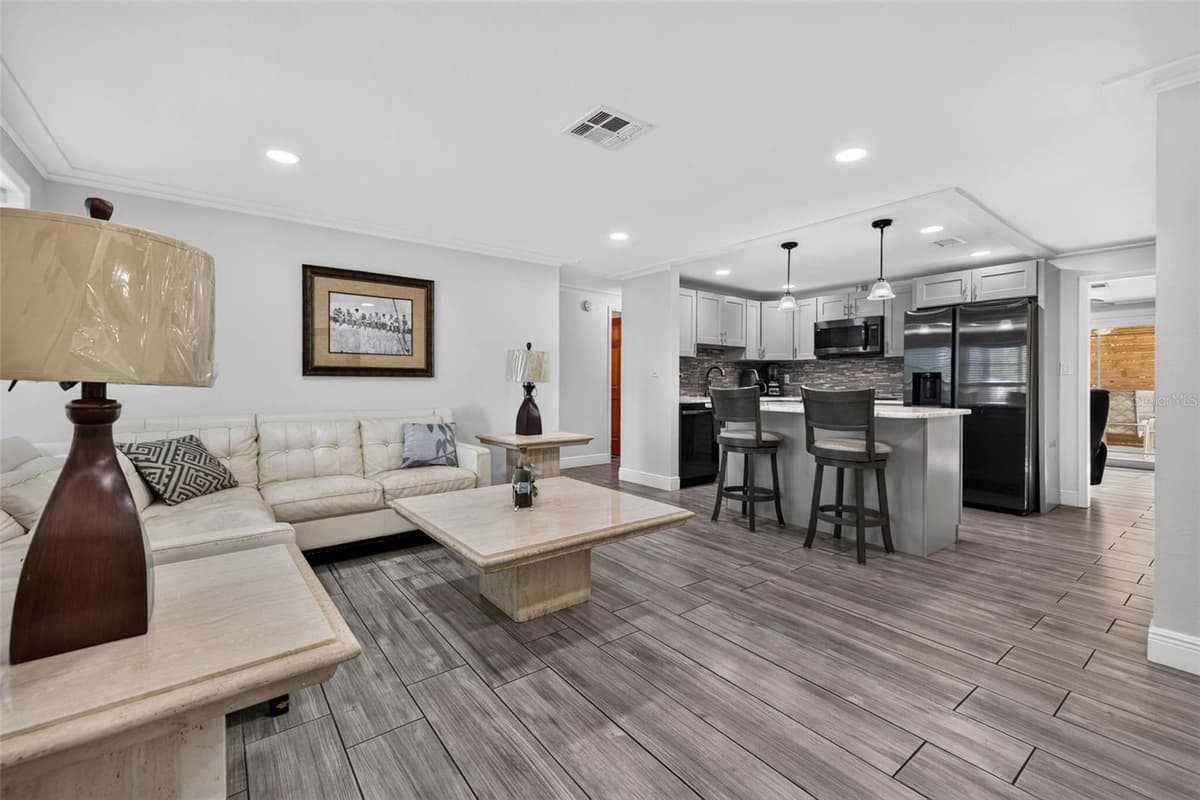 11280 FREEDOM COURT — photo 4 of 31