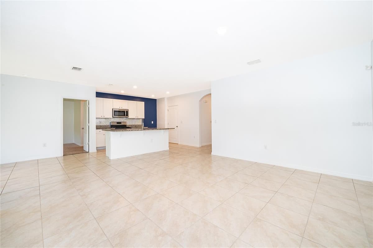 239 LAZIO CIRCLE — photo 16 of 34