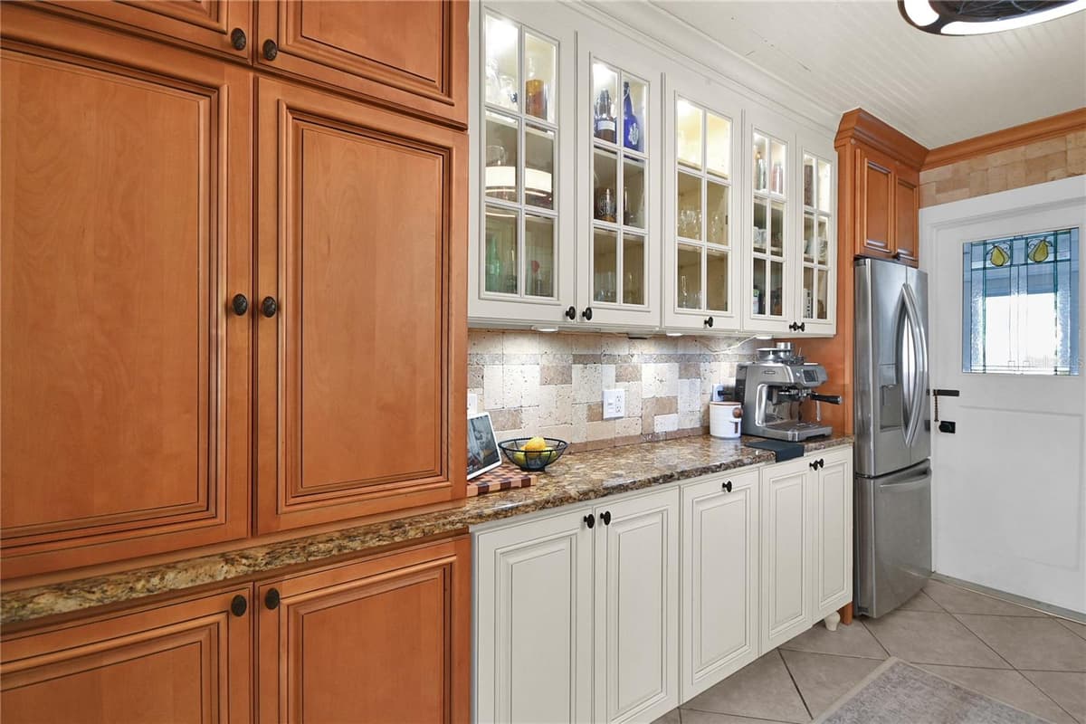 1112 PALMETTO STREET — photo 25 of 52