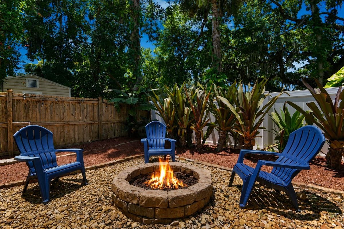 1112 PALMETTO STREET — photo 44 of 52