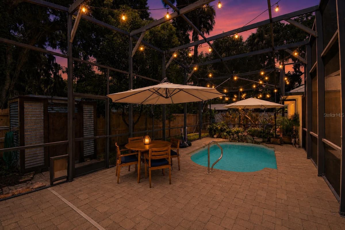 1112 PALMETTO STREET — photo 4 of 52