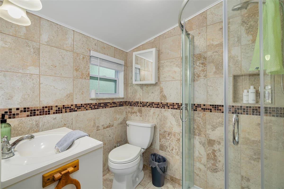 5721 CASSON AVENUE — photo 11 of 27