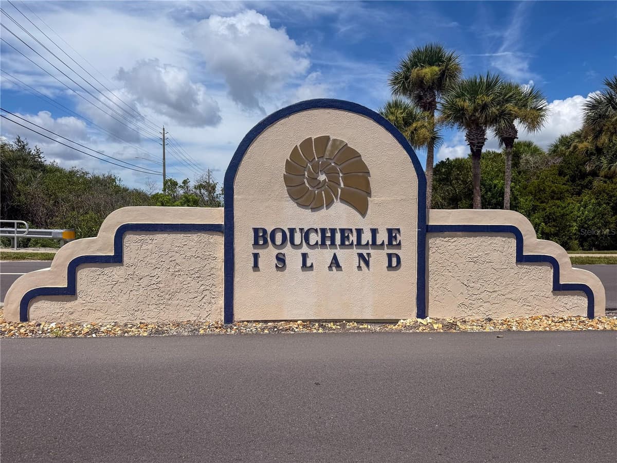 452 BOUCHELLE DRIVE — photo 47 of 68