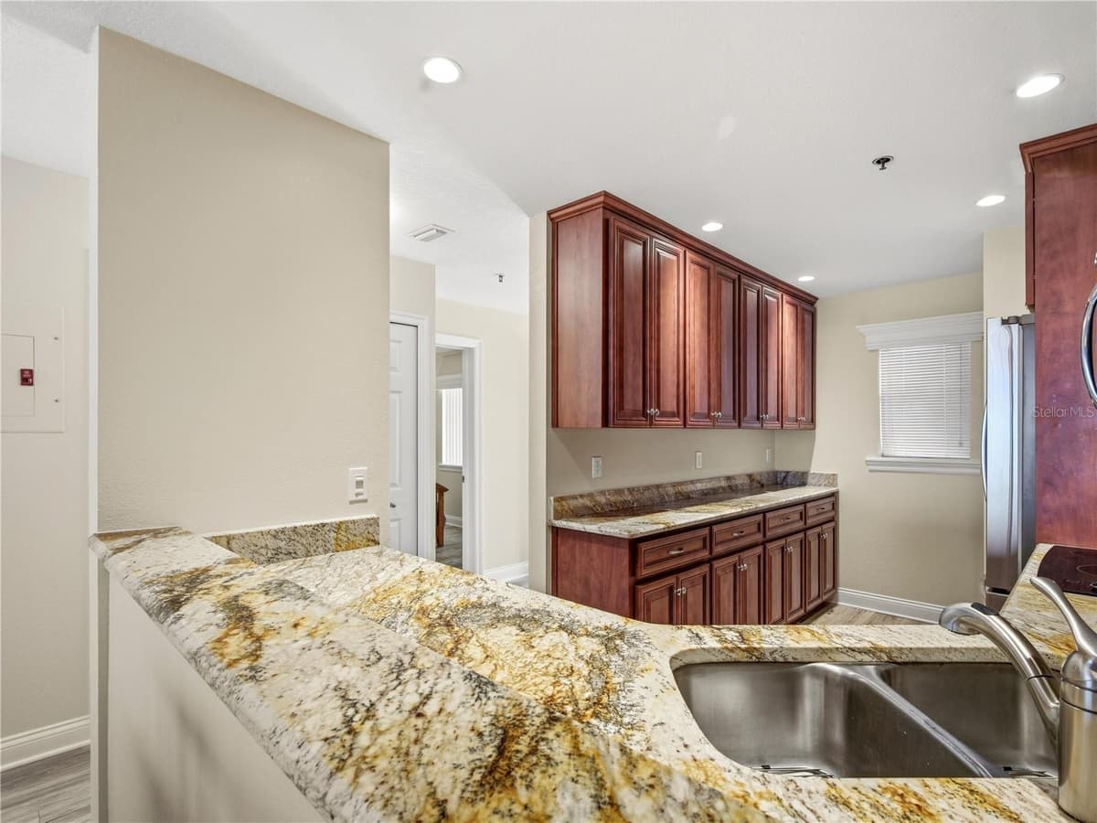 452 BOUCHELLE DRIVE — photo 16 of 68