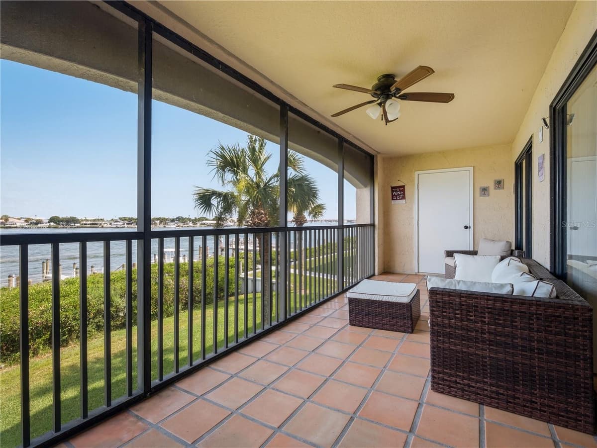 452 BOUCHELLE DRIVE — photo 43 of 68