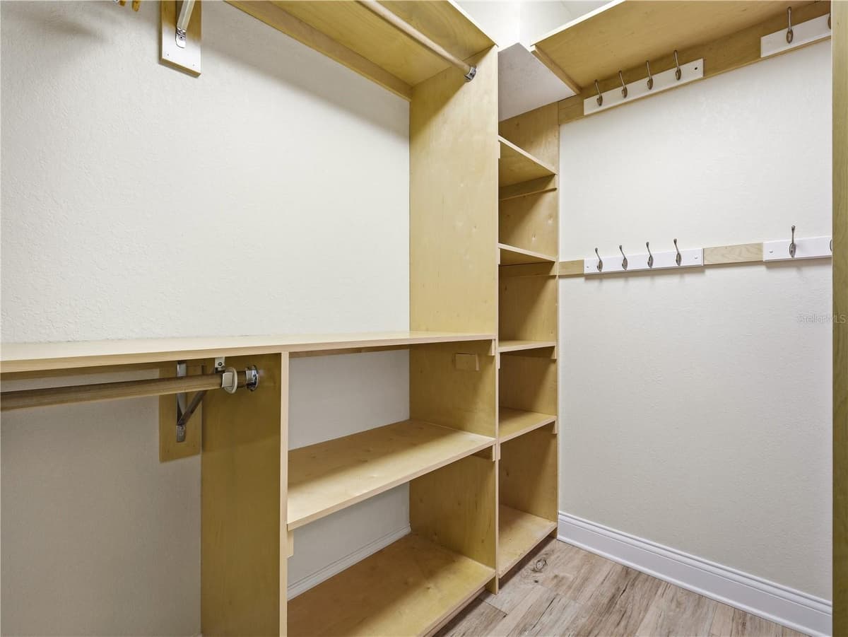 452 BOUCHELLE DRIVE — photo 35 of 68