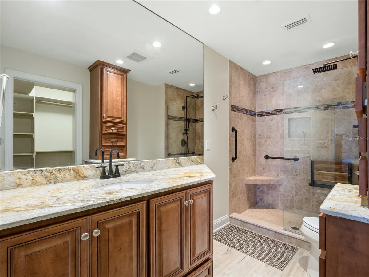 452 BOUCHELLE DRIVE — photo 10 of 68