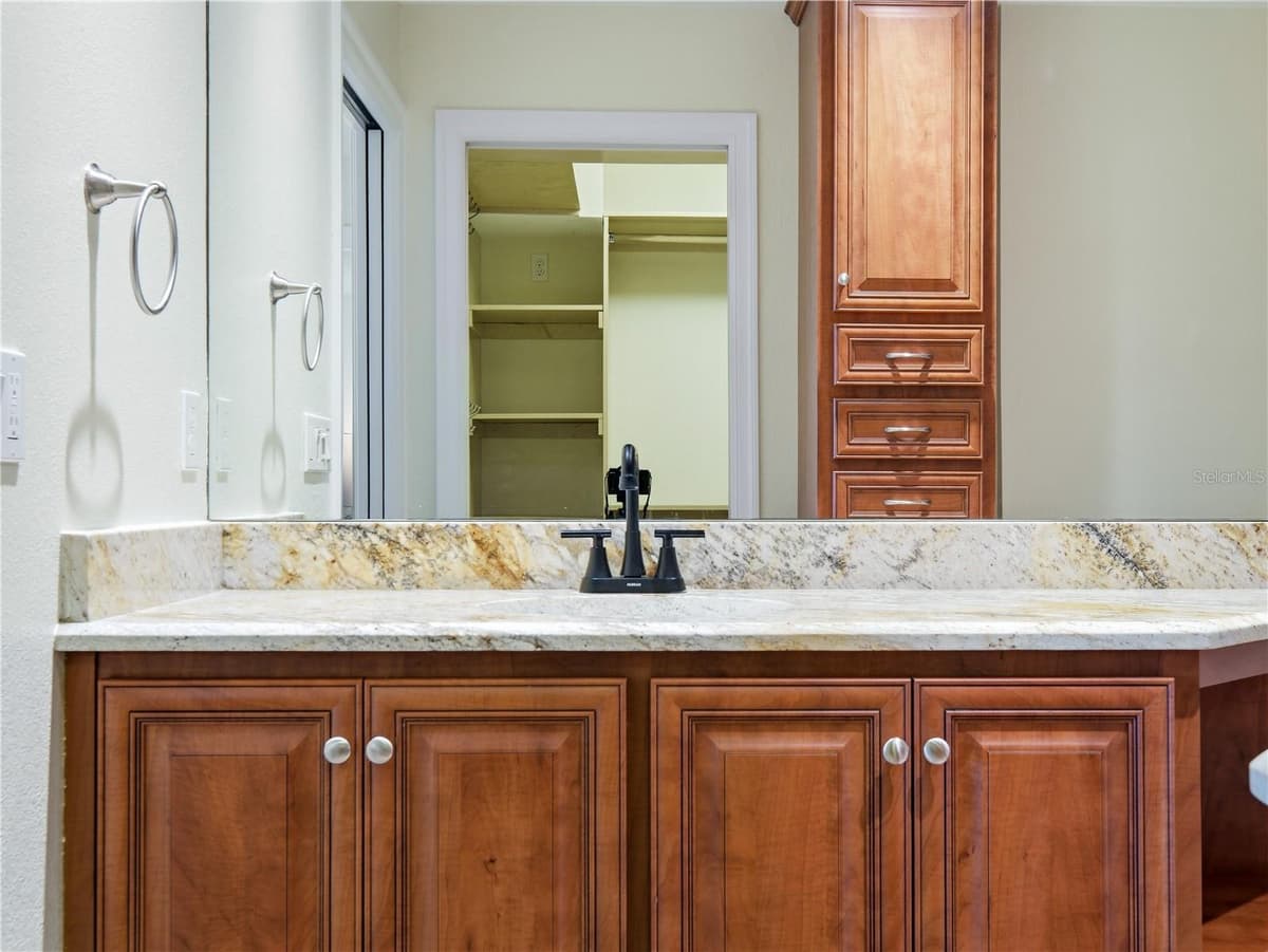 452 BOUCHELLE DRIVE — photo 32 of 68