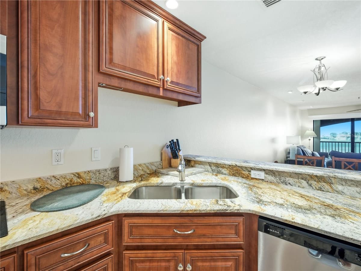 452 BOUCHELLE DRIVE — photo 19 of 68
