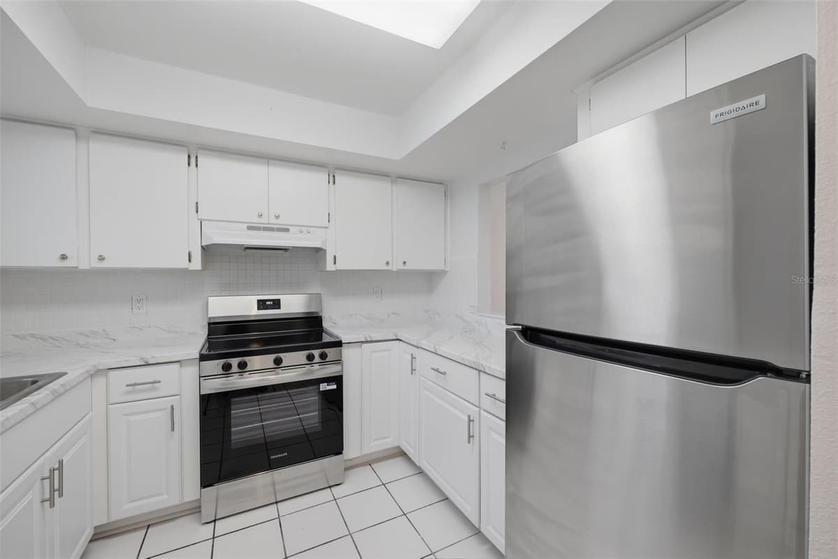 4678 MARINE PARKWAY — photo 7 of 41