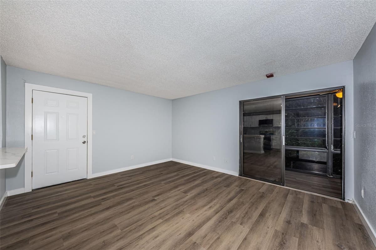 3295 FOX CHASE CIRCLE — photo 11 of 68