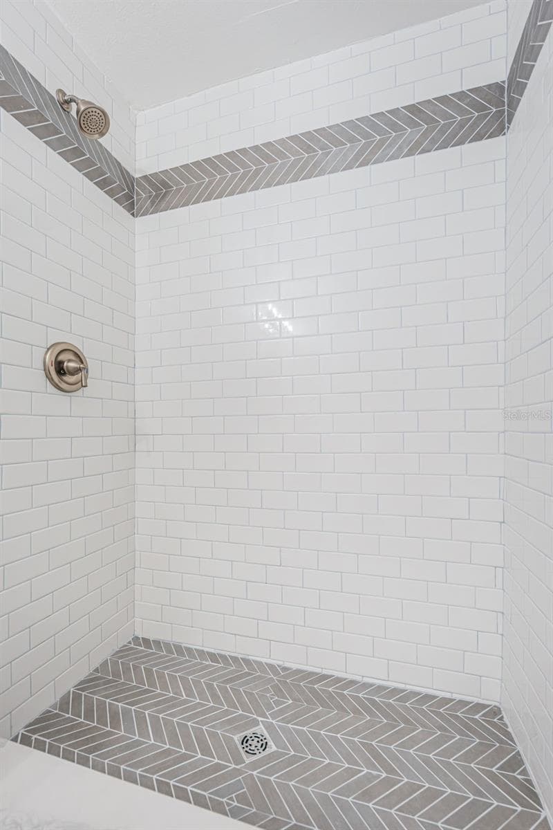 3295 FOX CHASE CIRCLE — photo 30 of 68