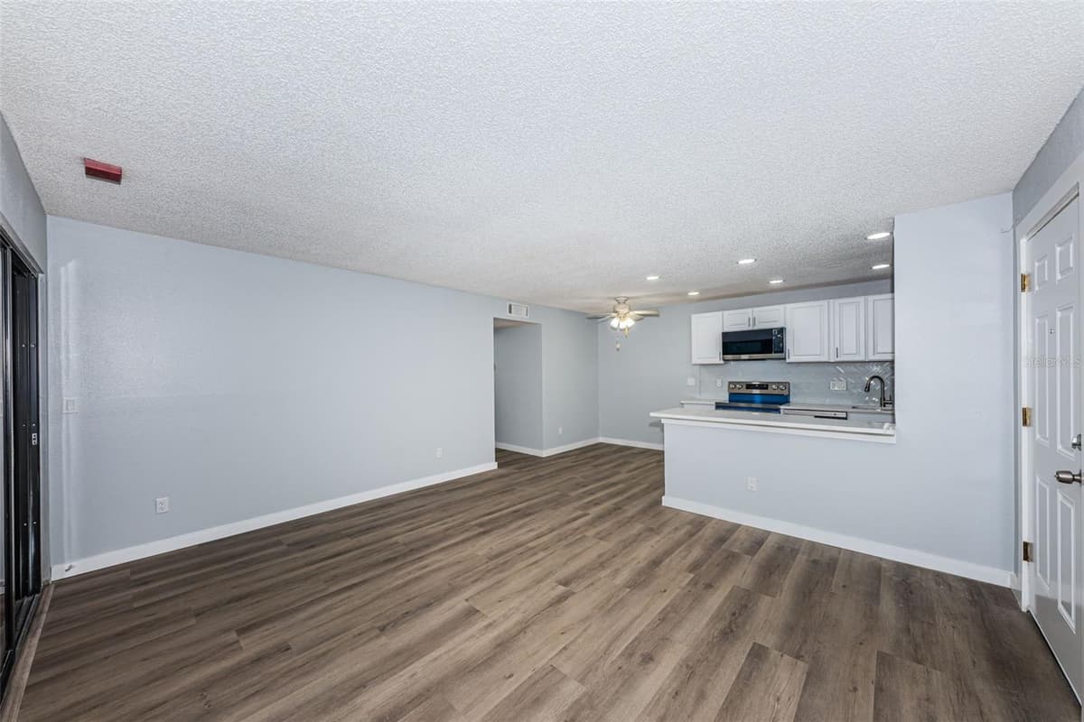 3295 FOX CHASE CIRCLE — photo 13 of 68