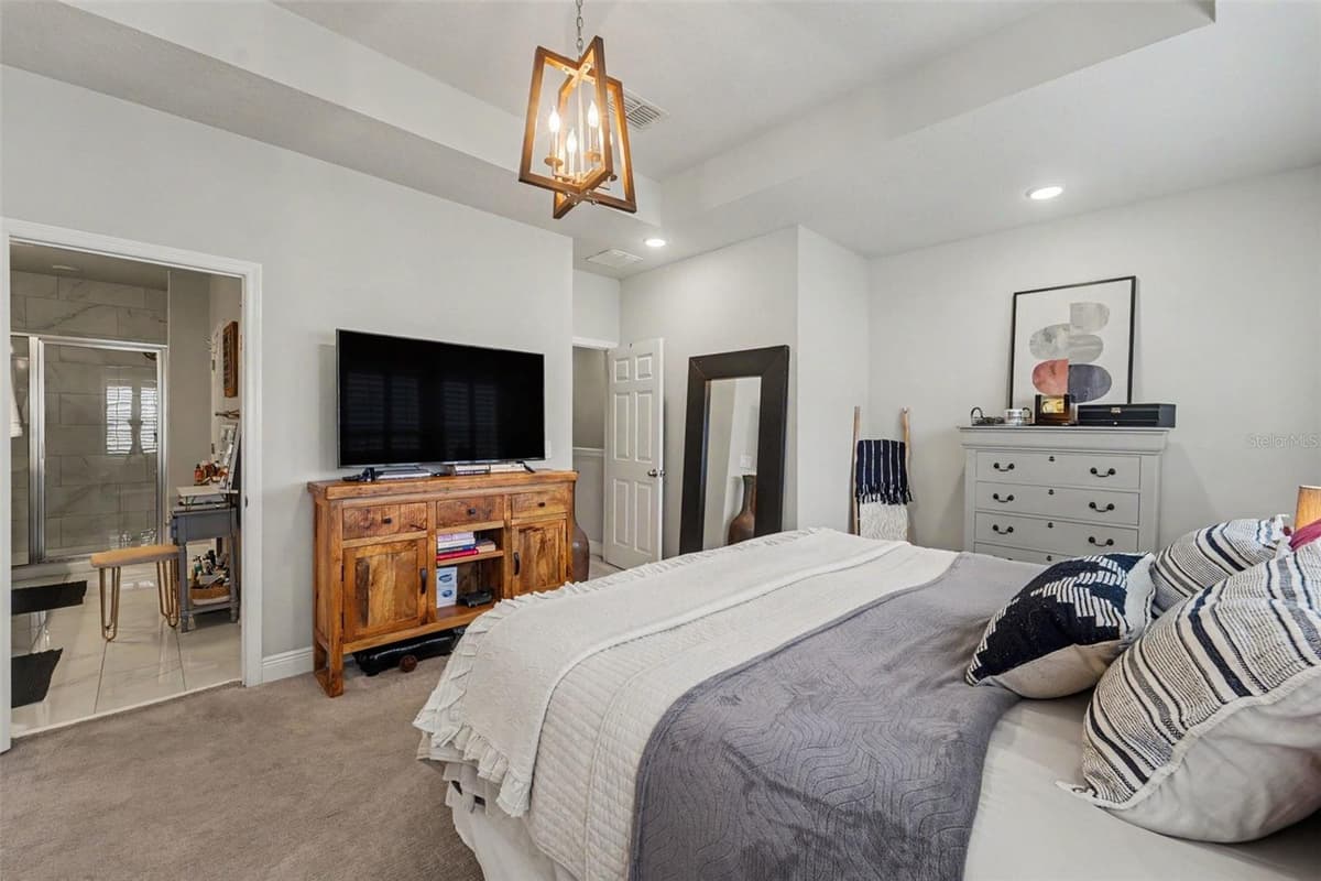 9567 CAVENDISH DRIVE — photo 17 of 32