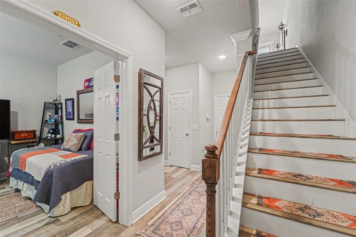 9567 CAVENDISH DRIVE — photo 15 of 32