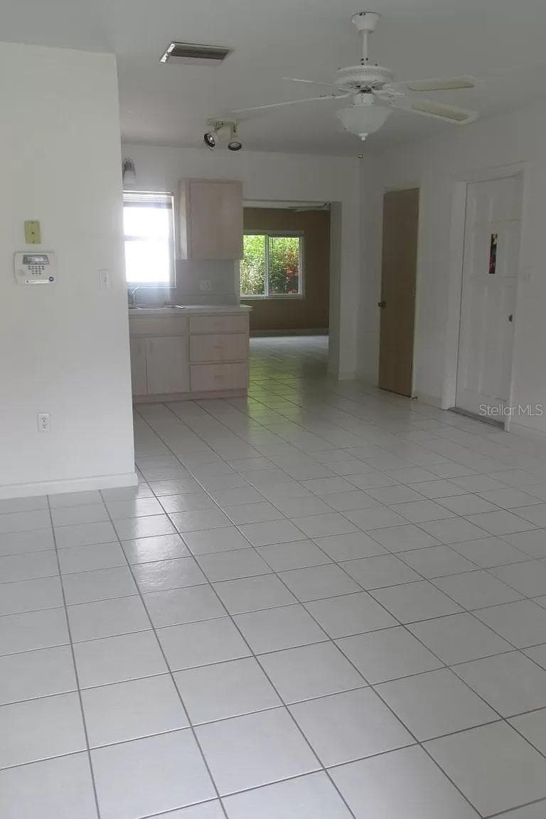 2911 BENTLEY STREET — photo 6 of 14