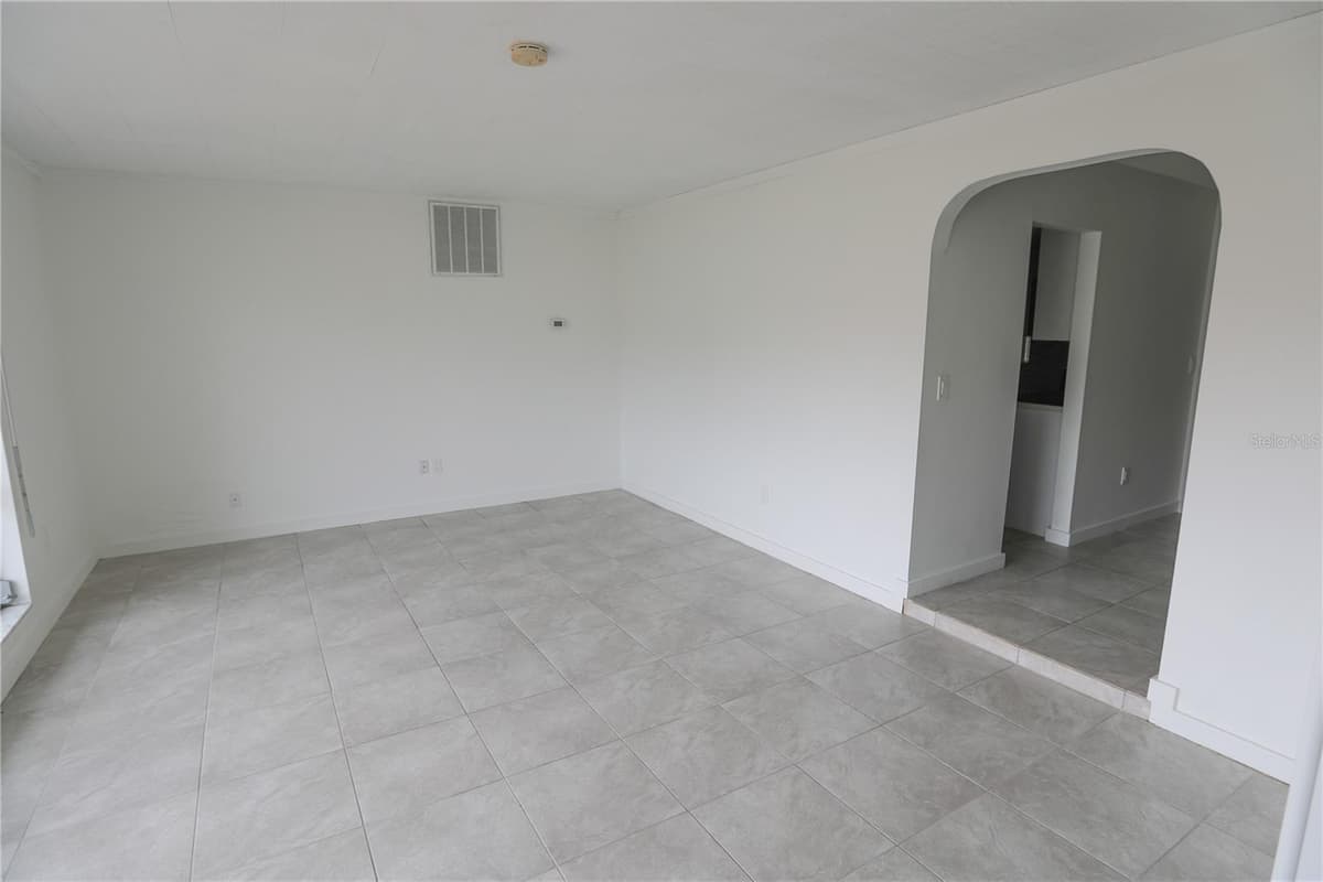 326 WHERLEY AVENUE — photo 17 of 64
